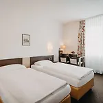 فندق Hirschenwirt 3*