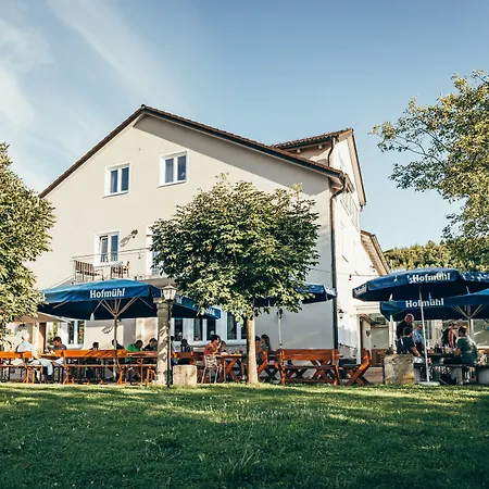Hirschenwirt Otel 3*