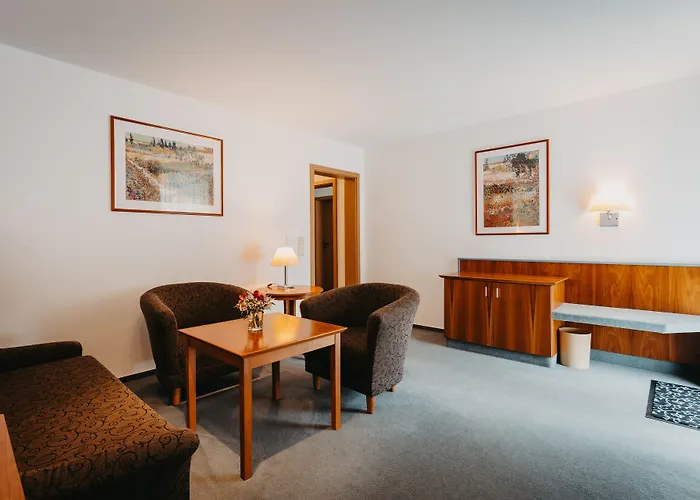 Otel Hirschenwirt 3*